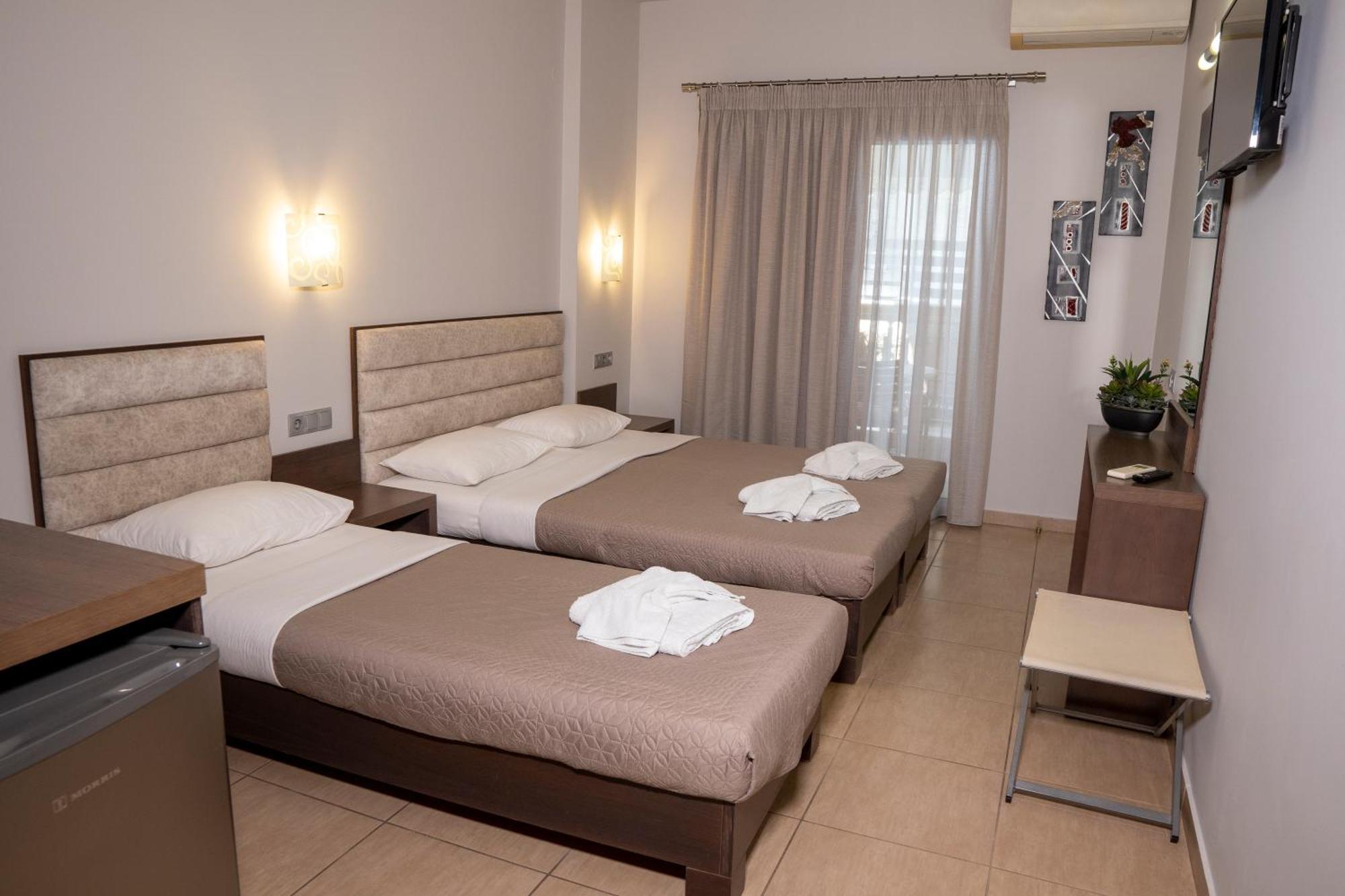Hotel Epavlis Eleftheriadi Paralía Kültér fotó