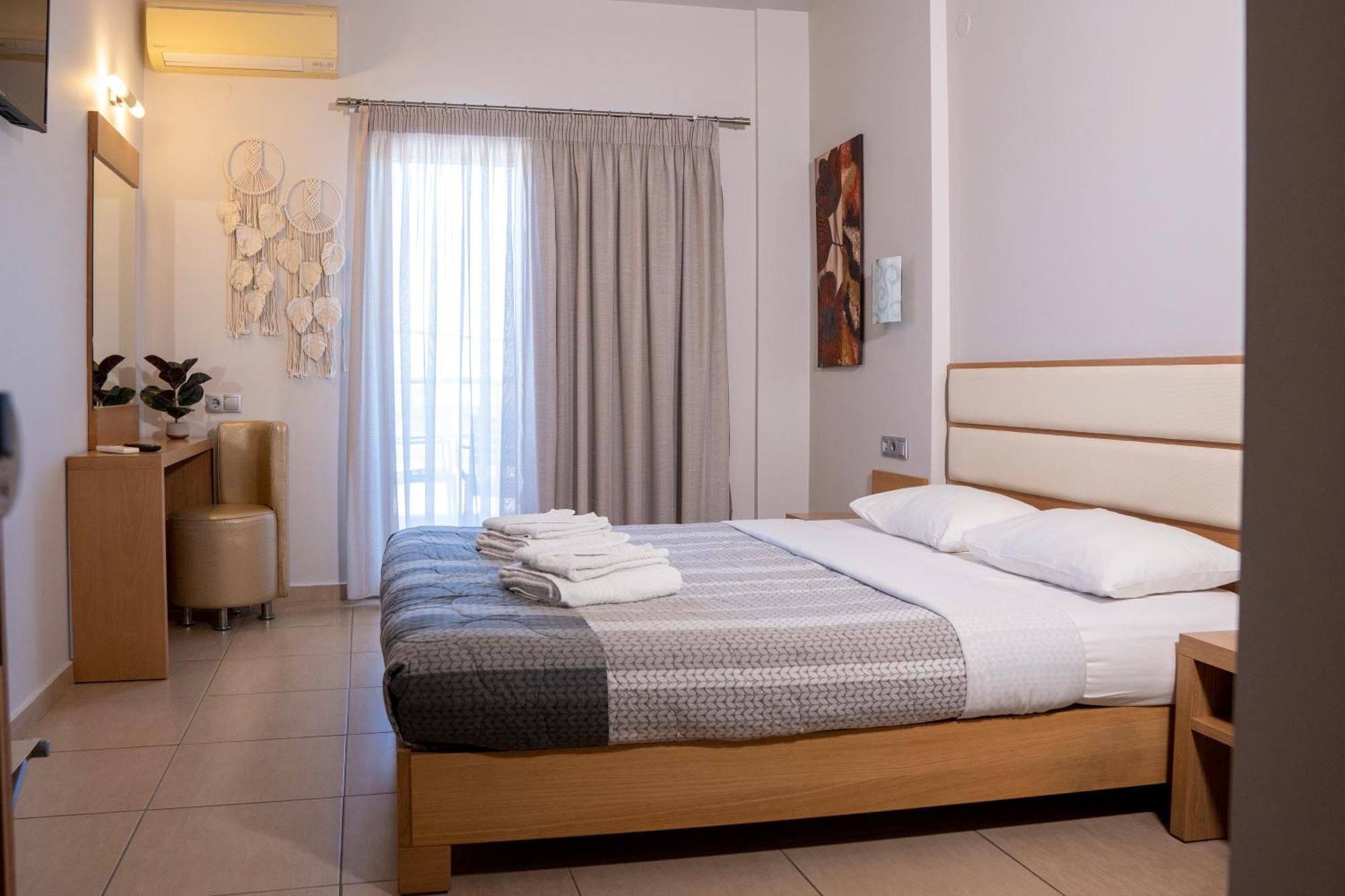 Hotel Epavlis Eleftheriadi Paralía Kültér fotó