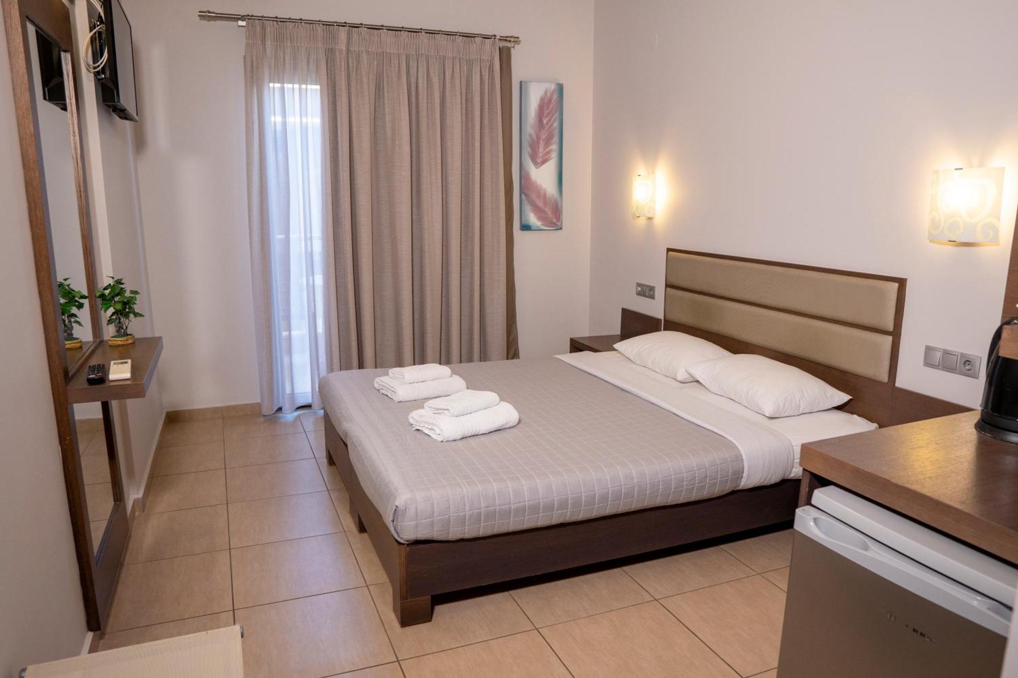 Hotel Epavlis Eleftheriadi Paralía Kültér fotó