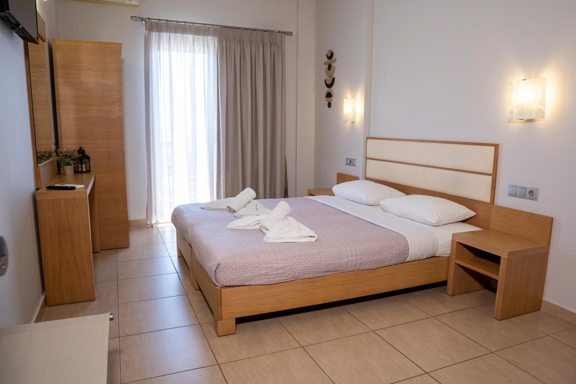 Hotel Epavlis Eleftheriadi Paralía Kültér fotó