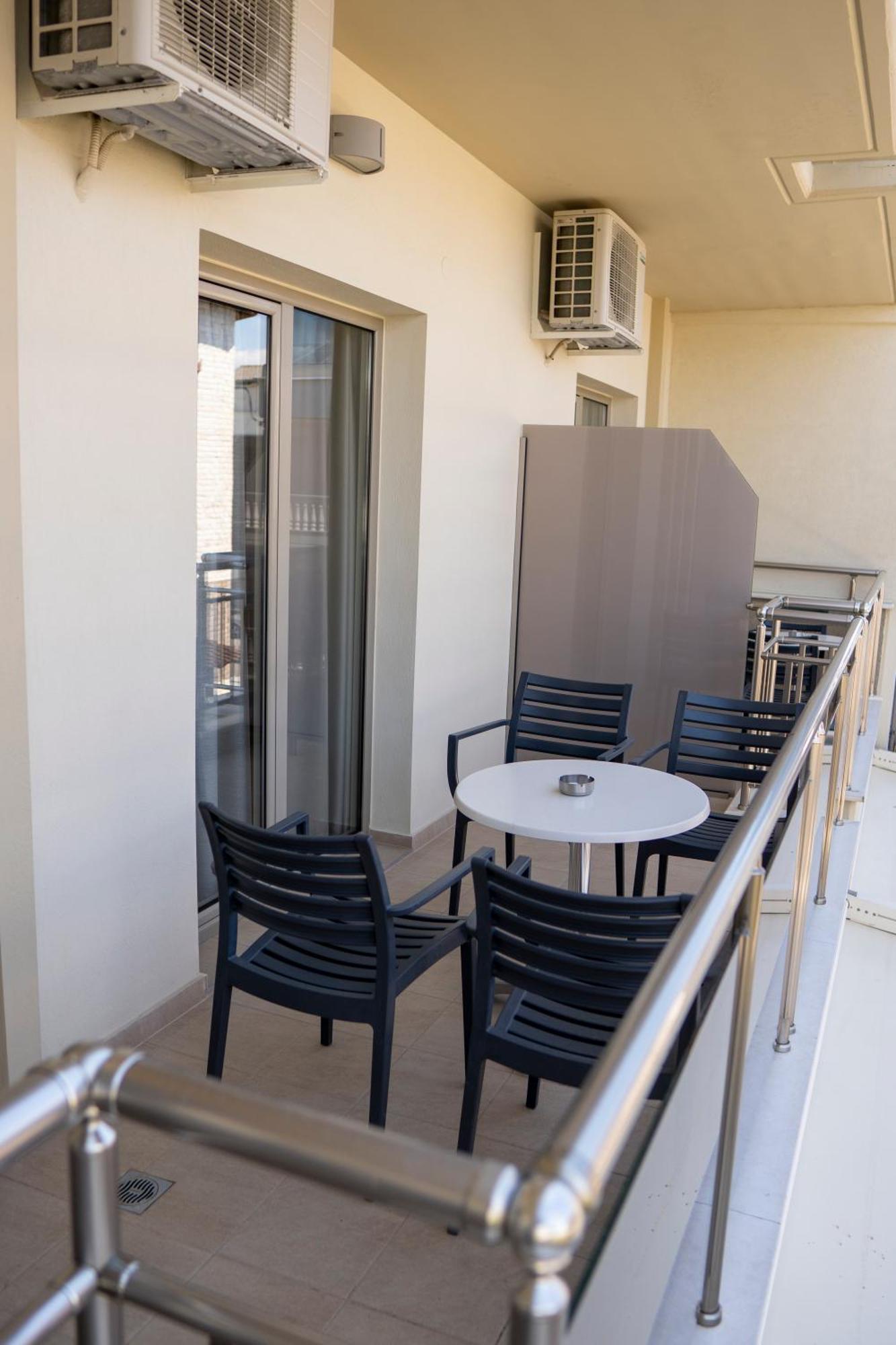 Hotel Epavlis Eleftheriadi Paralía Kültér fotó